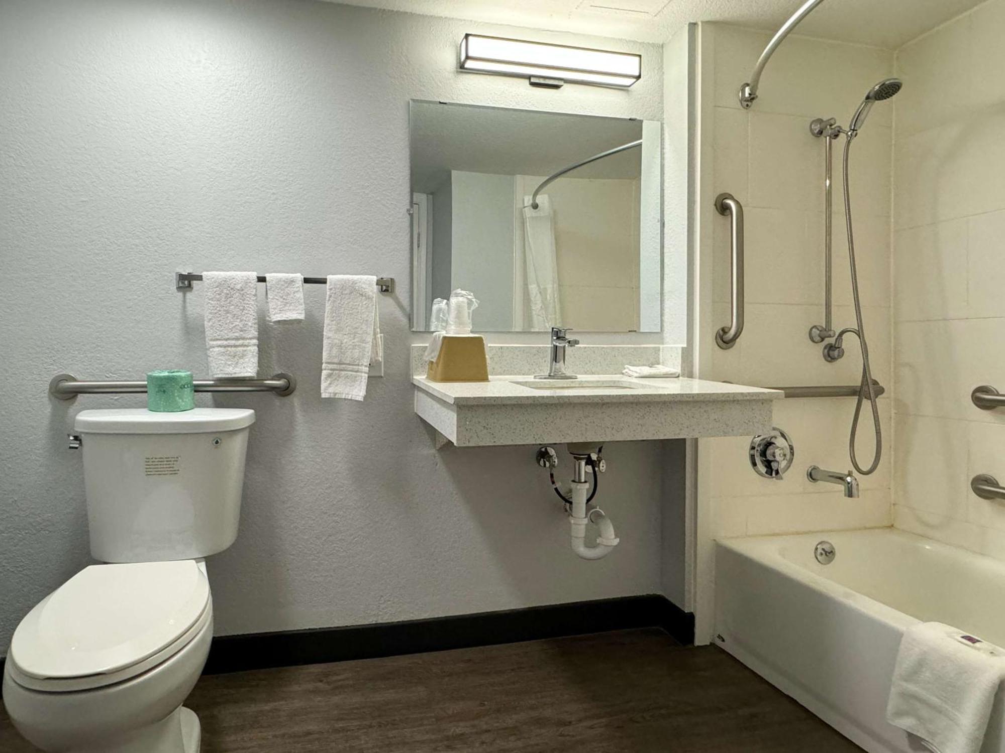 Motel 6 Huntsville Al University Dr. Extérieur photo