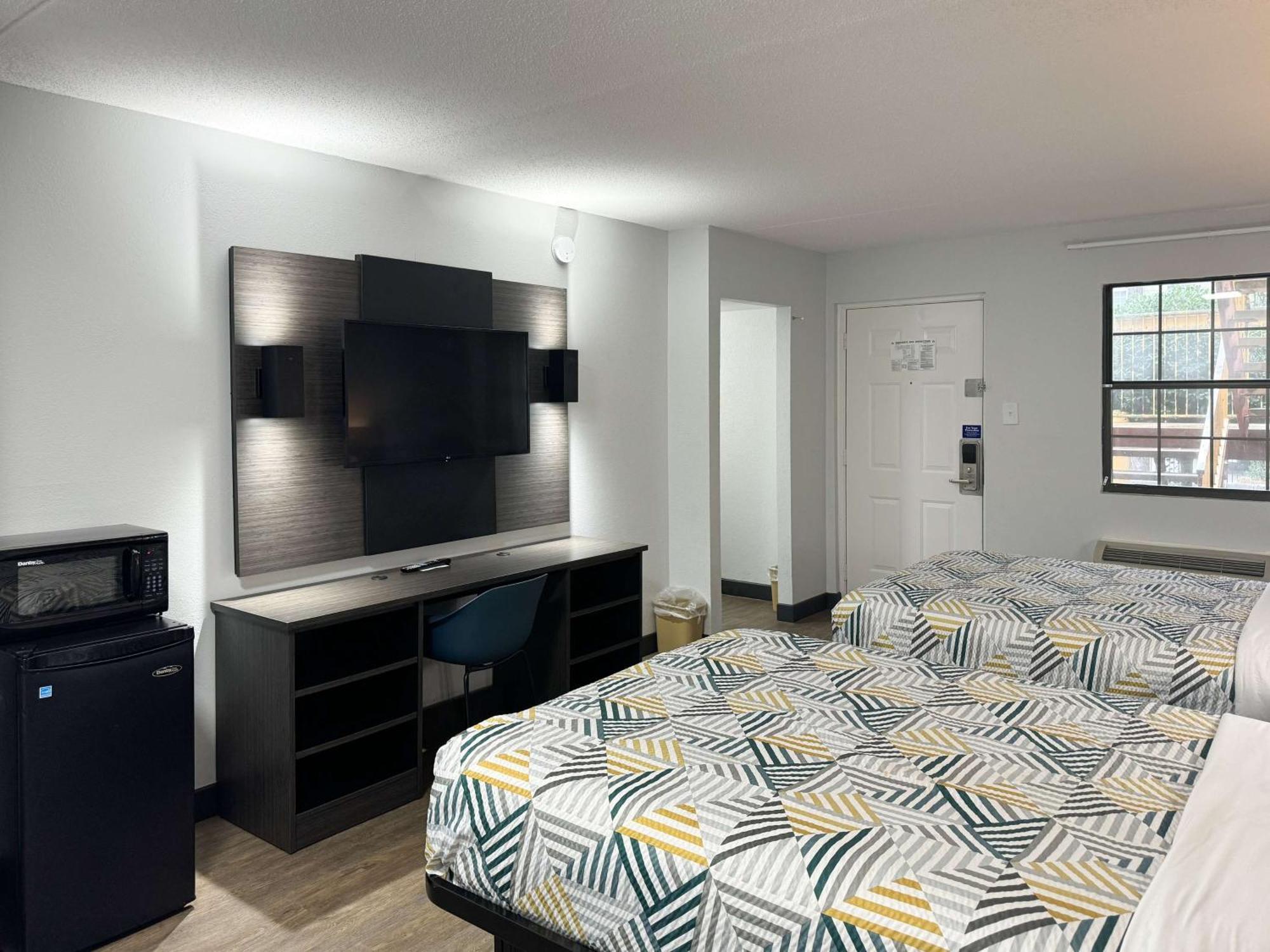 Motel 6 Huntsville Al University Dr. Extérieur photo